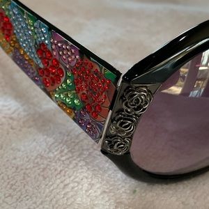 Glam it up. Metal roses with a plethora of color